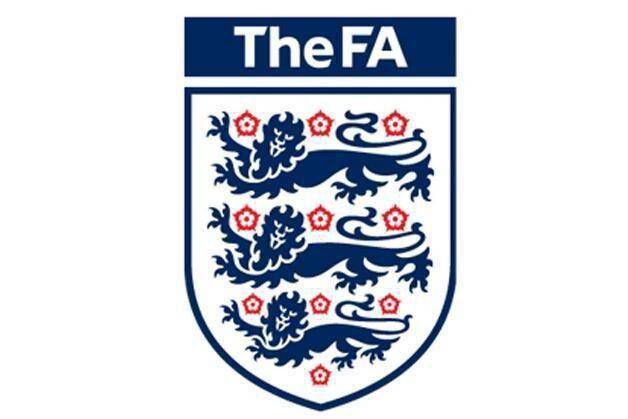 金·卡戴珊主演《诉讼女王》巴黎首映 3 《同乐者》曝预告 《绝命毒师》主创打造科幻新剧 4 《海贼王2》曝海报及剧照 布洛基和东利同框亮相 5 经典美剧《越狱》重启！