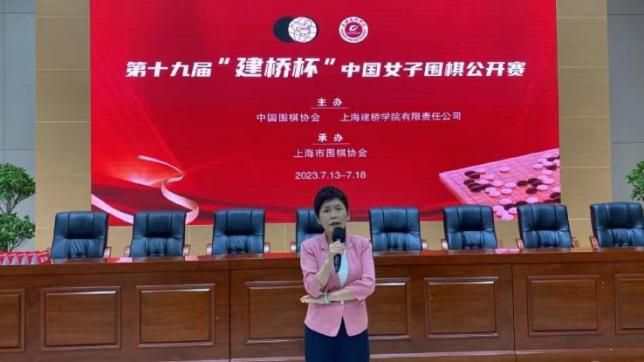 孙中一特别强调了这一身份的双重意义，“很多领航员的第一工作是领航员，第二身份是预备车手。