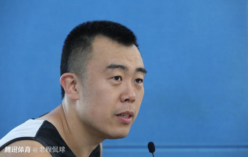 网友曝光照片香港偶遇张曼玉 53岁颜值依然不减 2018-03-21 近日，有网友曝光已经53岁的女神张曼玉的照片：据粉丝表示照片中是在香港巧遇她，并有幸拿到了亲笔签名，照片中带着墨镜的她依旧迷人，气色看起来相当好。