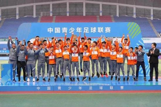 2022-03-17 《大约在冬季》冲击2亿 《你是凶手》日票房第五 2019-11-26 破千万的影片，累计票房截至发稿已经突破4亿。