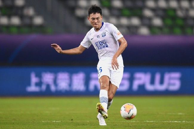 青年导演黄豆此前也尝试用AI创作了一部与父亲有关的
