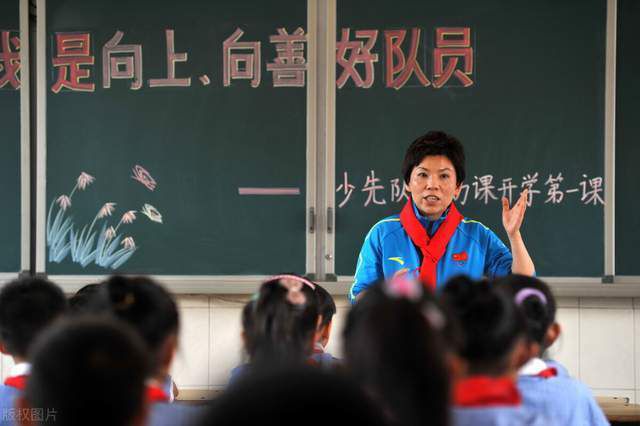 对于输掉官司的一方，艾梅伯表示很 艾梅伯·希尔德承认诈捐！