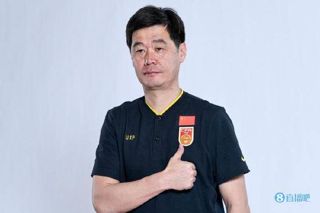 2024-10-10 据外媒报道，西尔莎·罗南近日在接受吉米·坎摩尔采访时表示自己很擅长丢东西，从令人垂涎的奥斯卡将到坎摩尔在2018年颁奖典礼上准备的Ladybird礼品盒。