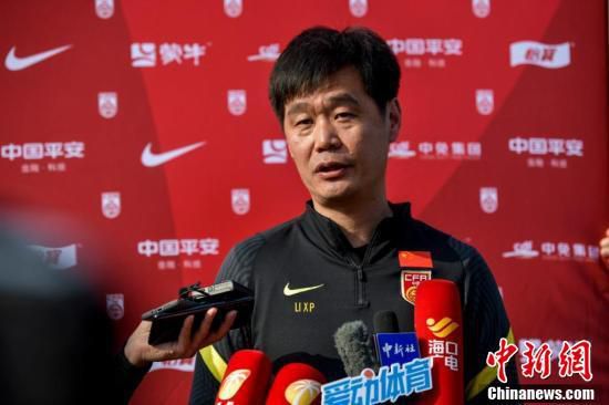 ”“如今遍地都是反英雄，而当一个角色看起来太正面时，人们就会取笑他们，但这部电影关注的是，正是一个至善之人在并不美好的世界里坚守本心的故事。
