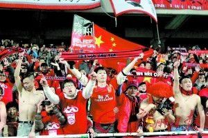 格伦·克洛斯、莎拉·保罗森、泰亚娜·泰勒、金·卡戴珊、妮.安雅·泰勒-乔伊和爱夫参加好友生日派对_海外_ 消息 首页 新闻 视频 大片 影库 CCTV6 VIP影院 搜索 电影 星闻 独家 更多 专题 图片 视频 滚动 首页 新闻 大片 影库 CCTV6 VIP影院 客户端 电影网>新闻>明星资讯 超养眼！