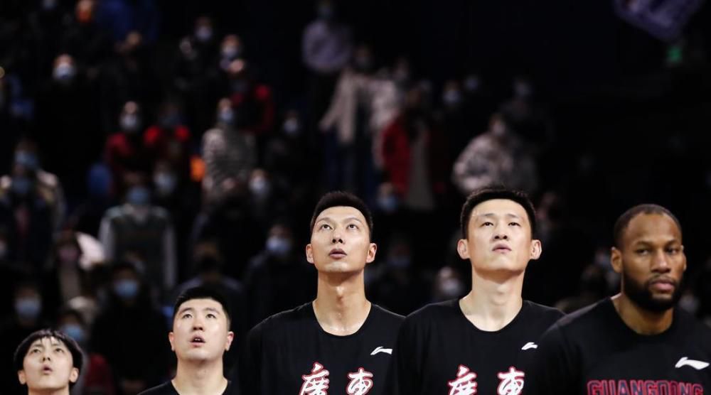 卡蕾·库科、吉姆·帕森斯、约翰尼·盖尔克奇、西蒙·赫尔伯格、等主创纷纷出席。