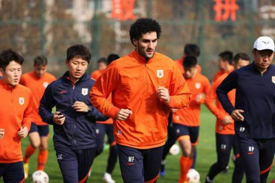 英国导演彼得·马伦执导的影片《阿飞物语》获 迪塞尔围印度“托蒂”跳舞 学韩国欧巴比心撩妹 2017-01-13 当地时间1月12日，电影《极限特工：终极回归》（xXx: The Return of Xander Cage）观众见面活动。