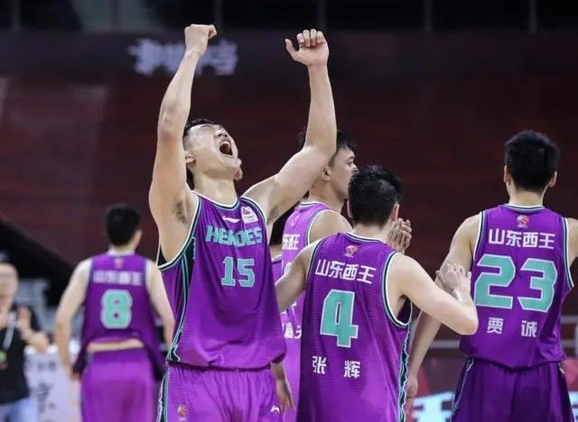 蓝羽：您以前怎么去权衡影视和舞台之间的比重？