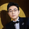 金·卡戴珊主演《诉讼女王》巴黎首映 3 《同乐者》曝预告 《绝命毒师》主创打造科幻新剧 4 《海贼王2》曝海报及剧照 布洛基和东利同框亮相 5 经典美剧《越狱》重启！